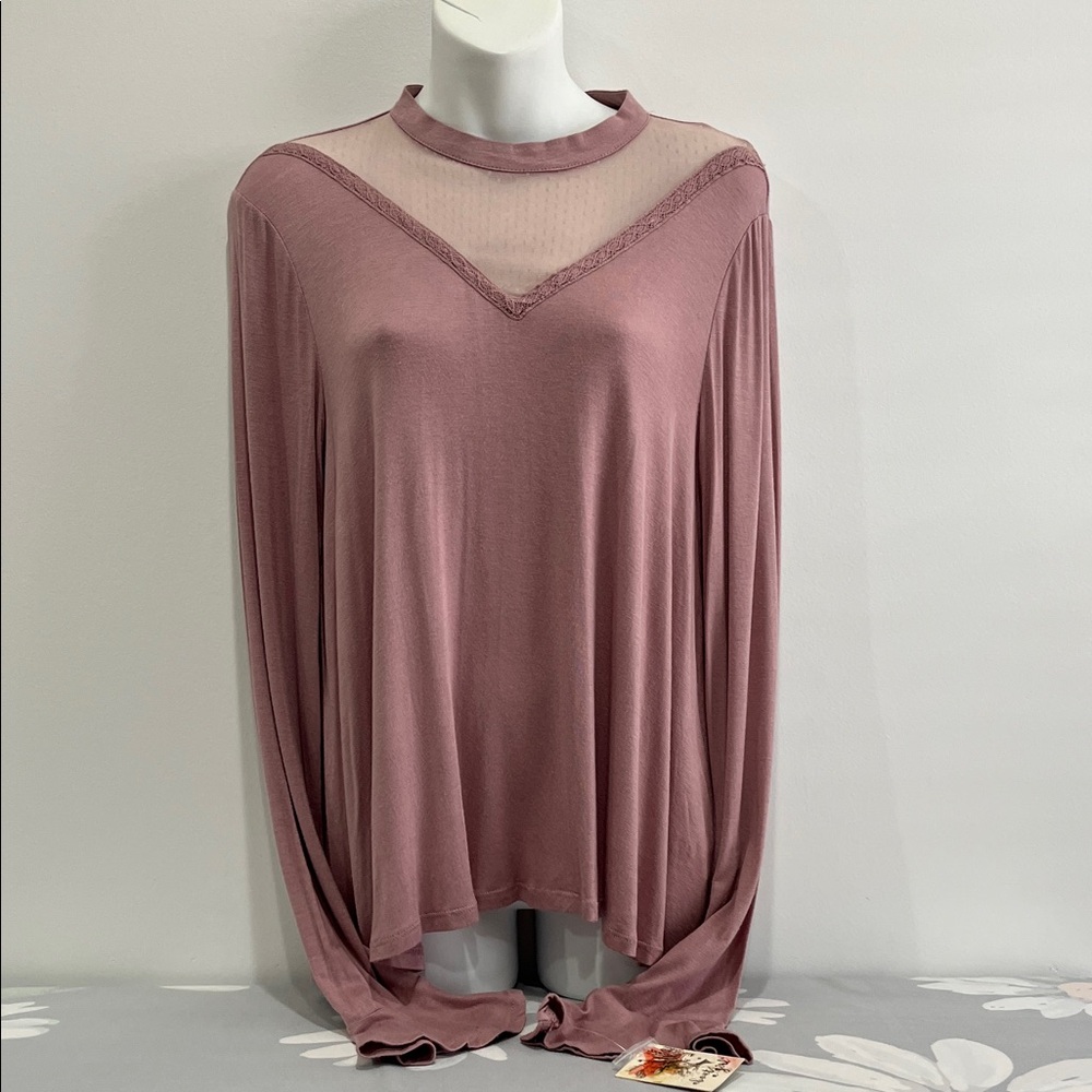 NWT About A Girl Pale Mauve Lace Accent Blouse, Size XL - Picture 6 of 16